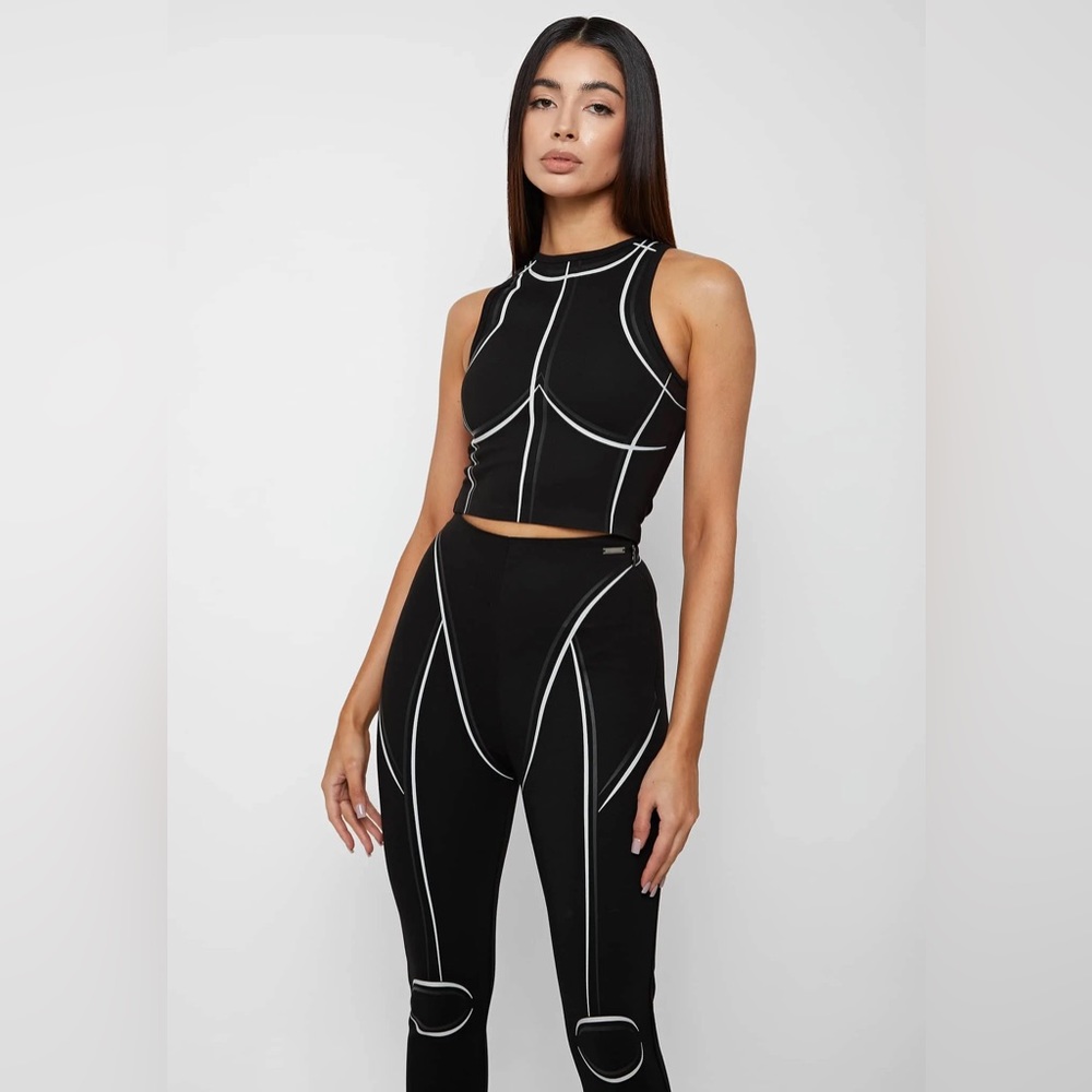 Maniere De Voir (2) Piece Black & White Set / UK 12 US 8